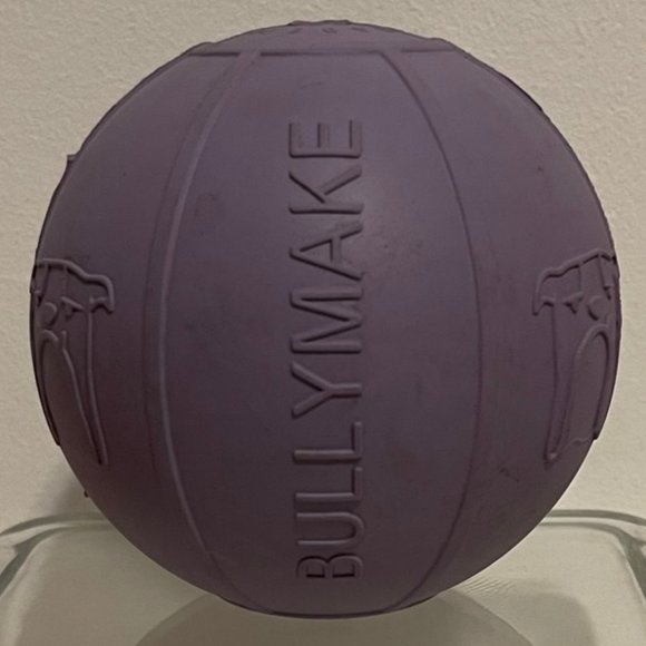 🐾HOST PICK🐾 BULLYMAKE Rubber Treat-Dispensing Beach Ball Toy for Large Dogs - Picture 4 of 6